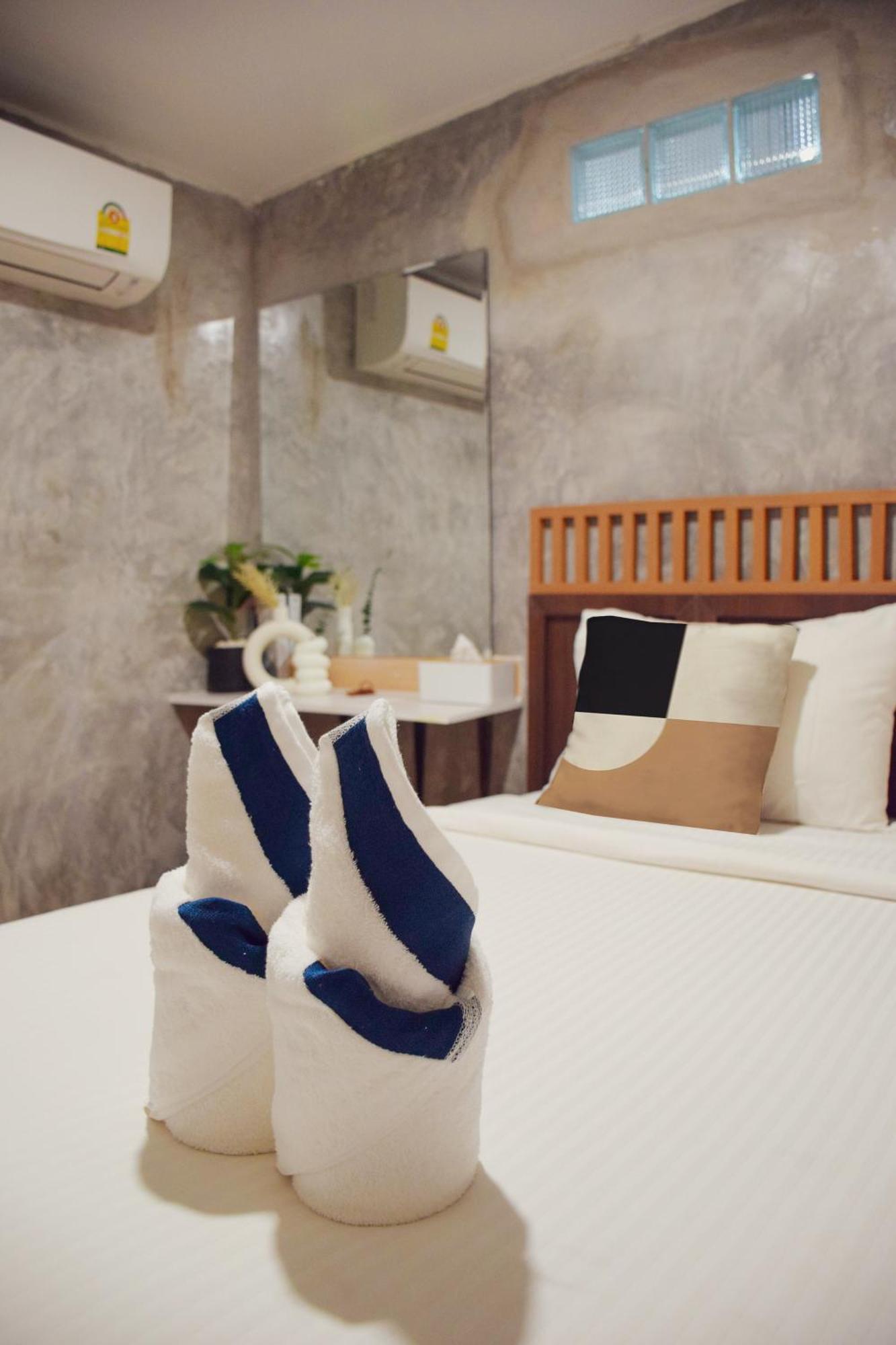 Costa Bed Hua Hin Hostel Exterior photo