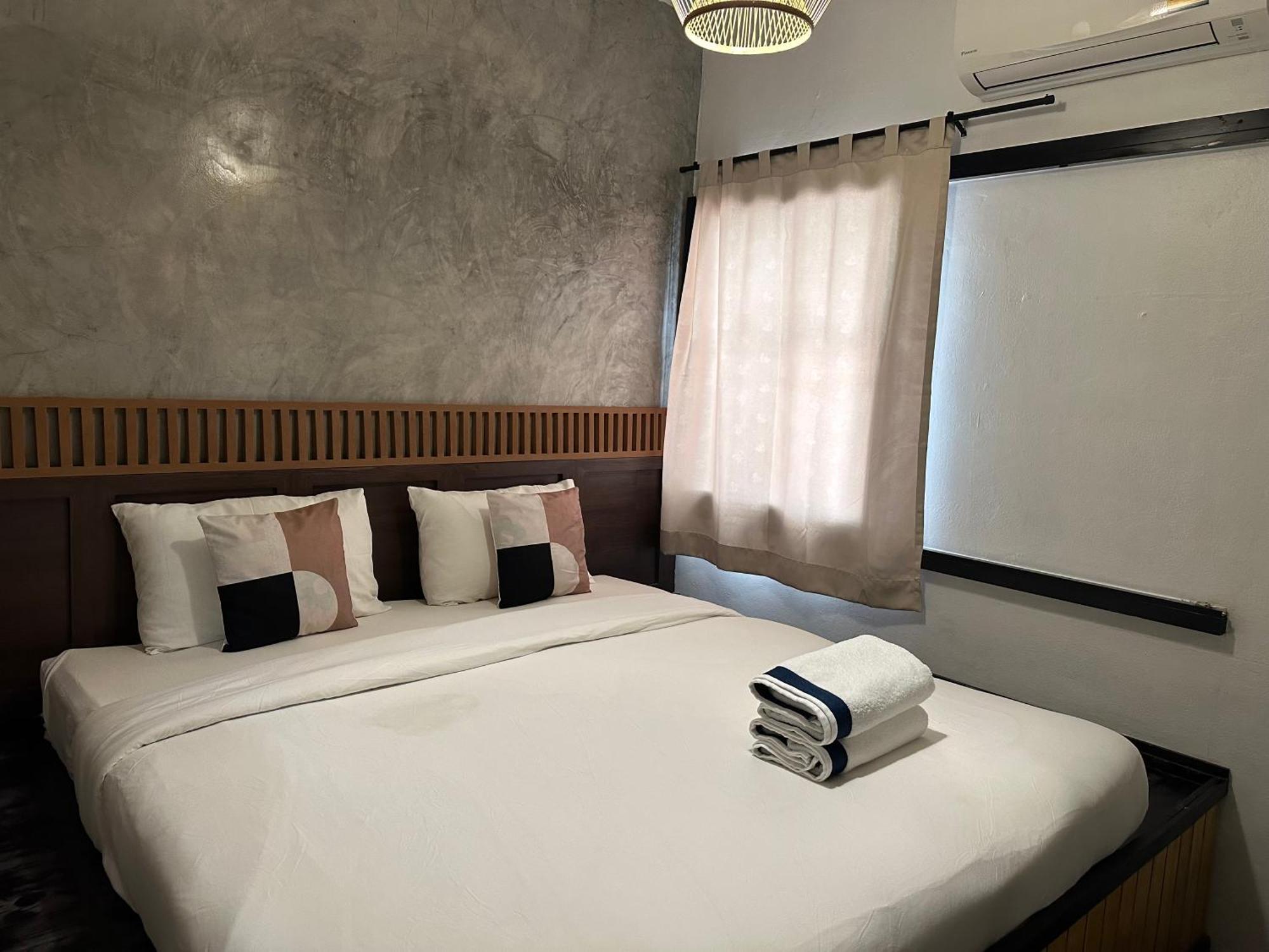 Costa Bed Hua Hin Hostel Exterior photo